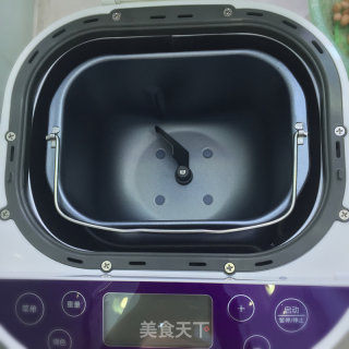 【盐炒花生】的做法步骤：2