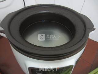 芹菜海鲜砂锅粥的做法步骤：3