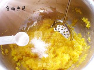 南瓜葡萄干发糕的做法步骤：2
