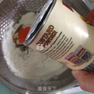 莲蓉蛋黄月饼的做法步骤：5