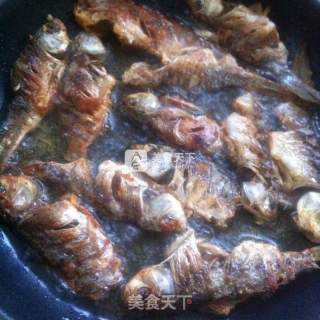 野生鲫鱼罐头的做法步骤：3