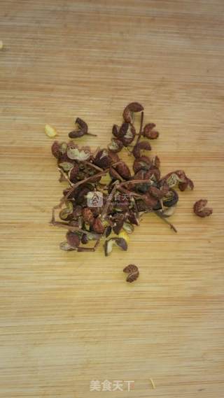 清炒芹菜的做法步骤：4