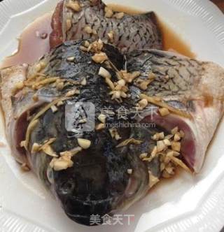 剁椒鱼头的做法步骤：6