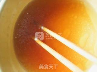 花生芝麻馅月饼的做法步骤：1