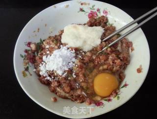 狮子头的做法步骤：7