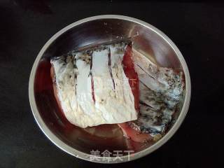 熏鱼的做法步骤：1