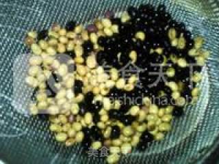 杞子黑黄豆浆的做法步骤：2
