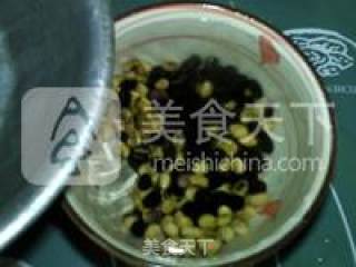 杞子黑黄豆浆的做法步骤：3