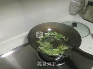翡翠虾仁的做法步骤：4
