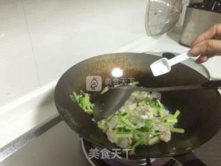 翡翠虾仁的做法步骤：7