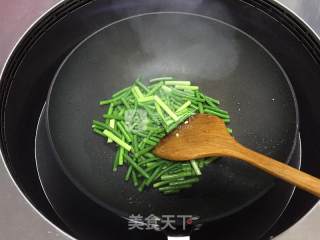 素煸蒜薹的做法步骤：7