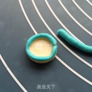 棉花糖版翻糖纸杯蛋糕的做法步骤：14