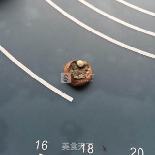 棉花糖版翻糖纸杯蛋糕的做法步骤：17