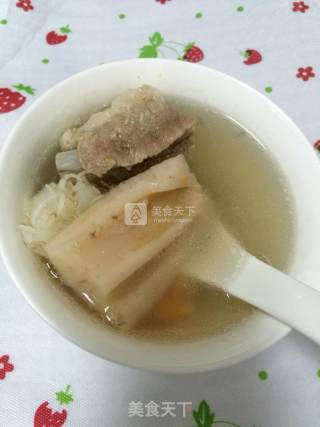 莲藕排骨汤的做法步骤：5