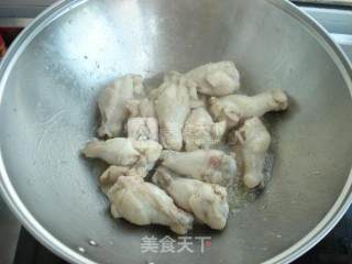 红烧鸡翅根的做法步骤：3