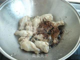 红烧鸡翅根的做法步骤：4