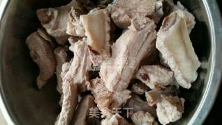 糖醋排骨的做法步骤：1