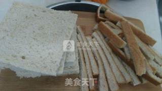 火腿西多士的做法步骤：2