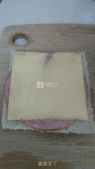火腿西多士的做法步骤：5