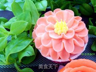 百花怒放海绵纸杯蛋糕的做法步骤：33