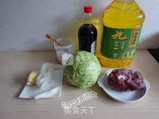 圆白菜炒粉丝的做法步骤：1