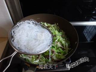 圆白菜炒粉丝的做法步骤：8