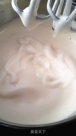 意式奶油霜裱花纸杯蛋糕的做法步骤：3