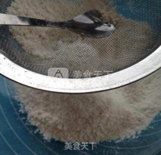 果酱夹心海绵蛋糕的做法步骤：2
