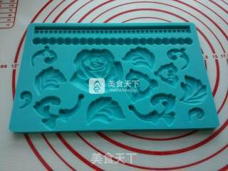 婚礼蛋糕--欧式婚纱的做法步骤：6