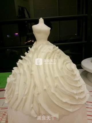 婚礼蛋糕--欧式婚纱的做法步骤：11