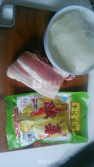 酸菜粉丝汤的做法步骤：1