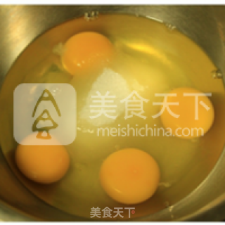 海绵纸杯蛋糕--说好的柔软立刻呈现的做法步骤：1