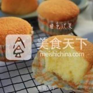 海绵纸杯蛋糕--说好的柔软立刻呈现的做法步骤：7