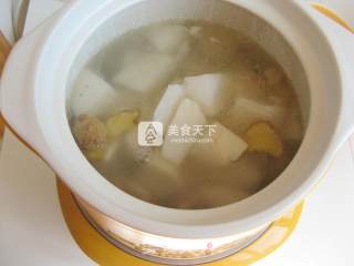 白萝卜杏鲍菇腔骨汤的做法步骤：7