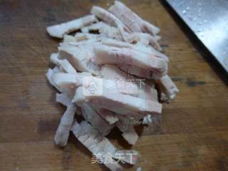 五花肉炒韭菜的做法步骤：2