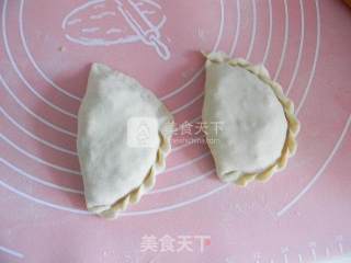 烤韭菜盒子的做法步骤：4