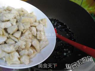 酱爆桃仁鸡丁的做法步骤：11