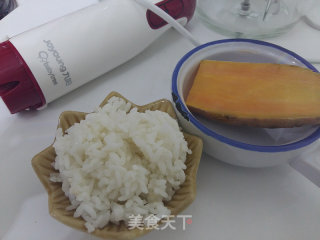 宝宝辅食—奶香红薯米糊的做法步骤：1