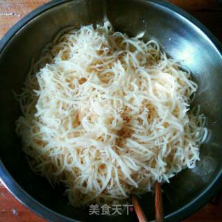 特色油泼土豆丝的做法步骤：9