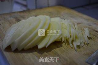 酸辣土豆丝的做法步骤：1