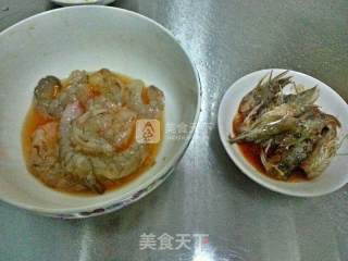 红油娃娃菜烧大虾的做法步骤：2