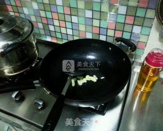 红油娃娃菜烧大虾的做法步骤：5