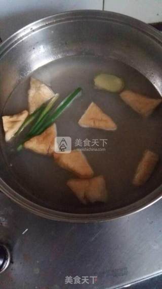 鸭血粉丝汤的做法步骤：2