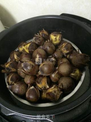 蒸板栗的做法步骤：3