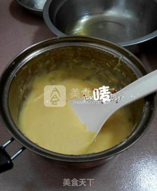 【薯蓉肉松蛋糕卷】每一口蛋糕都是厚实的感觉的做法步骤：3