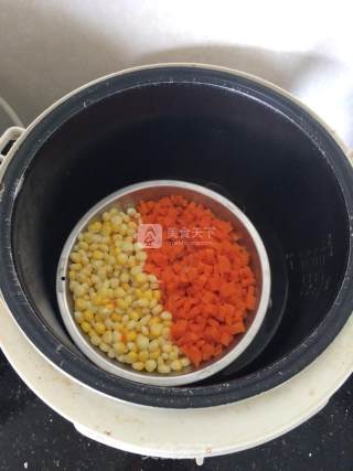 肉丁玉米胡萝卜的做法步骤：3