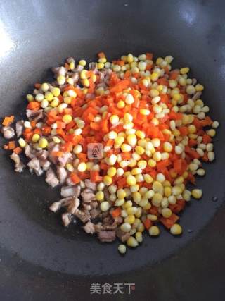 肉丁玉米胡萝卜的做法步骤：7