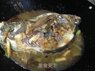 红烧罗非鱼的做法步骤：6