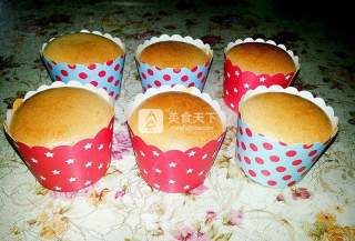 DIY海绵裱花蛋糕杯（入门级）的做法步骤：12