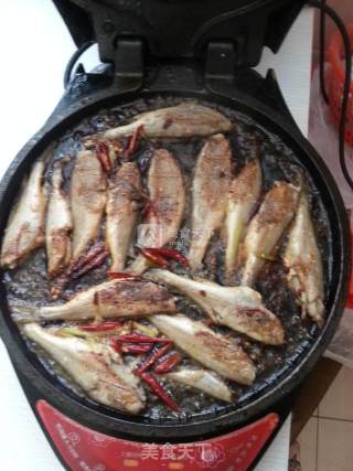 干煎黄花鱼的做法步骤：3